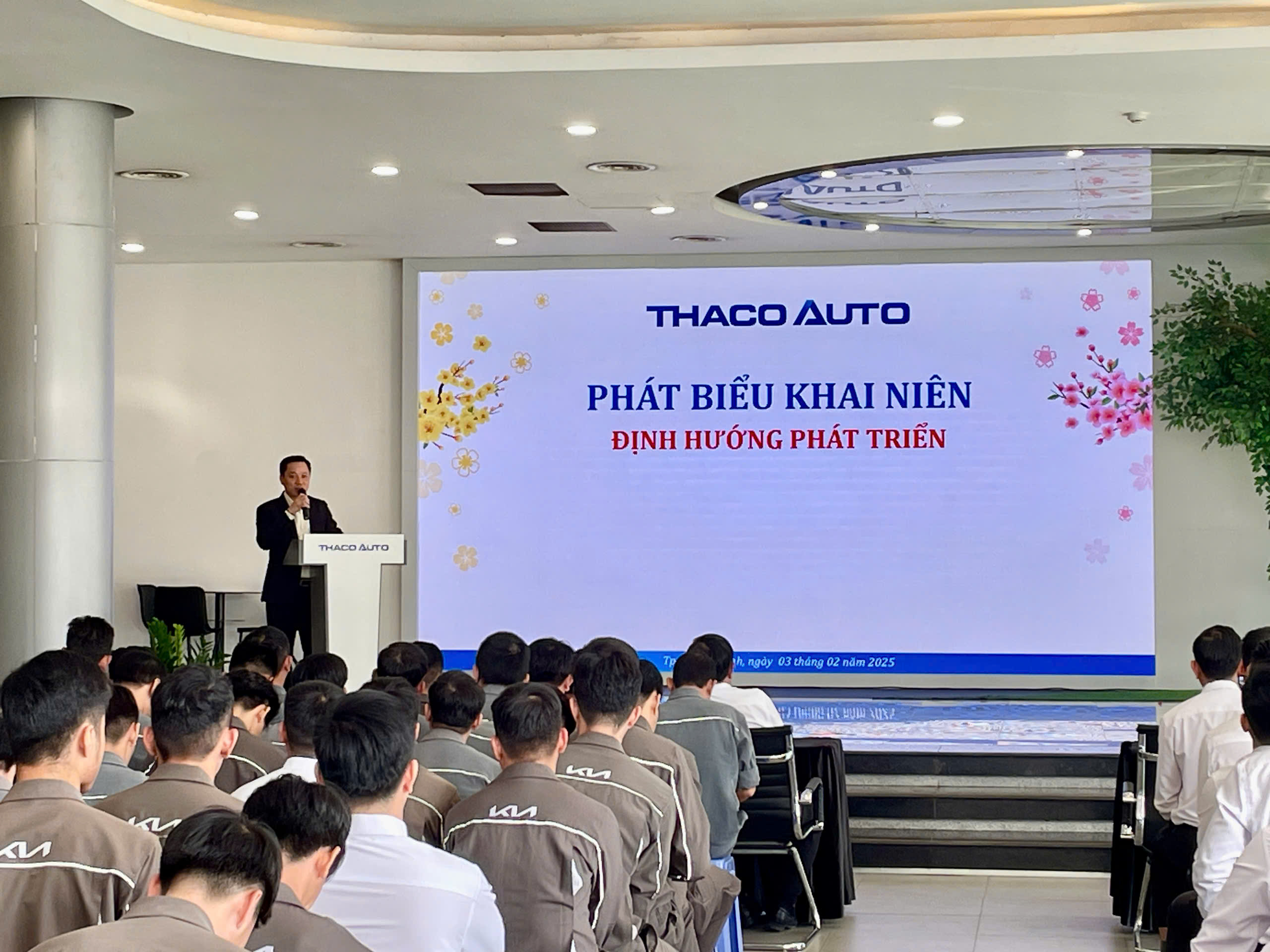 THACO AUTO Phú Mỹ Hưng tổ chức chương trình Lễ Khai niên Ất Tỵ 2025